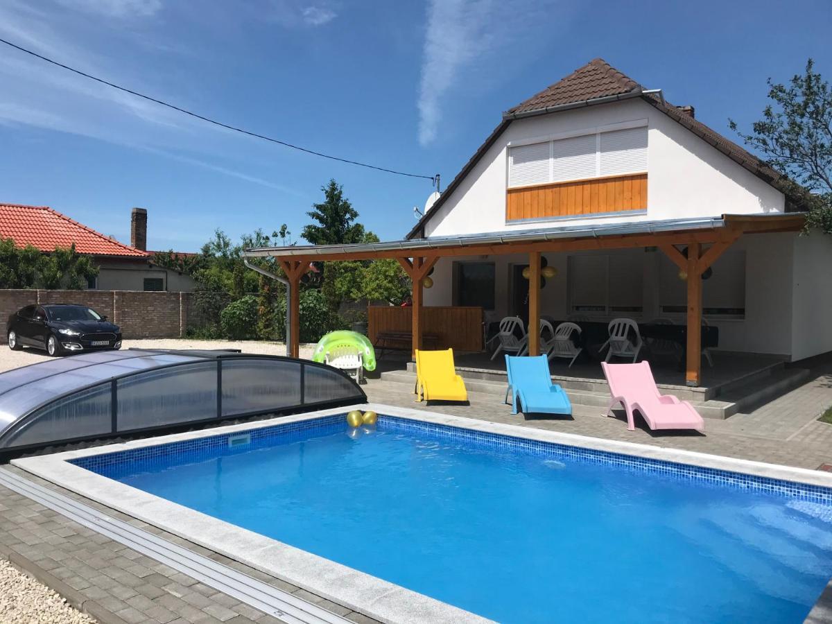 Nice Big House Balatonfenyves Buitenkant foto